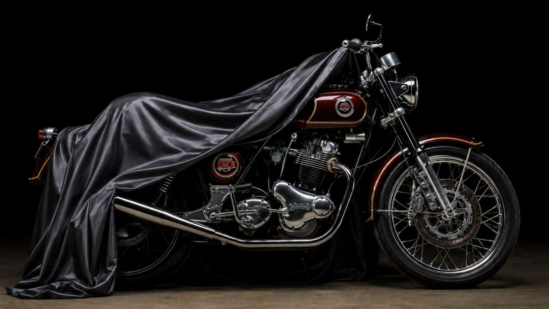 Norton Commando MkIV-R 750 &ldquo;Khamsin&rdquo;